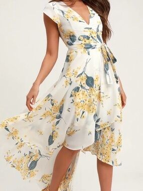 Lulu's French Countryside White Floral Dress with Yellow Blooms